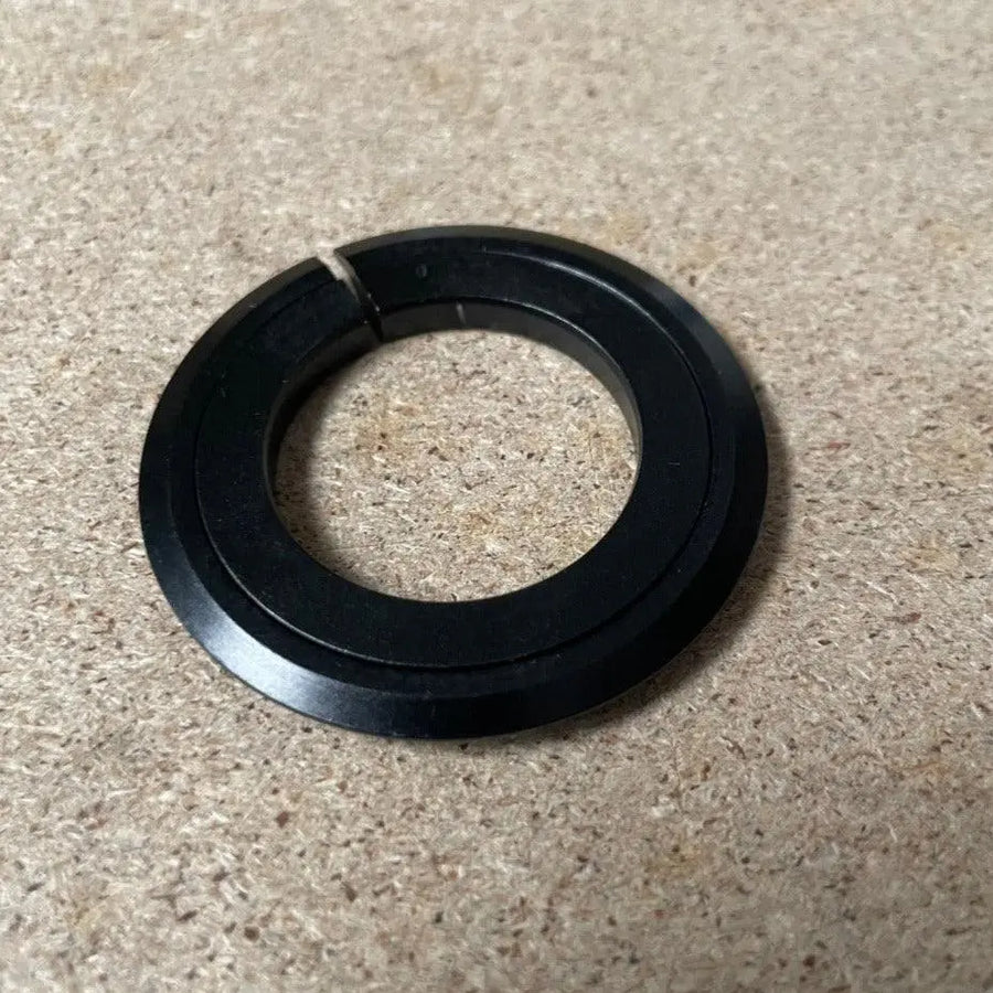 Steerer clearance tube adapter